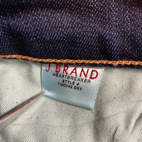 J BRAND Heartbreaker Mid Rise Mini Flare Leg Jeans, Dark Wash, Size 27 - Picture 8 of 16